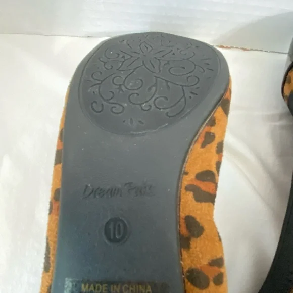 Leopard Flats 10 Dream Pairs Comfort NWOT - Picture 9 of 9